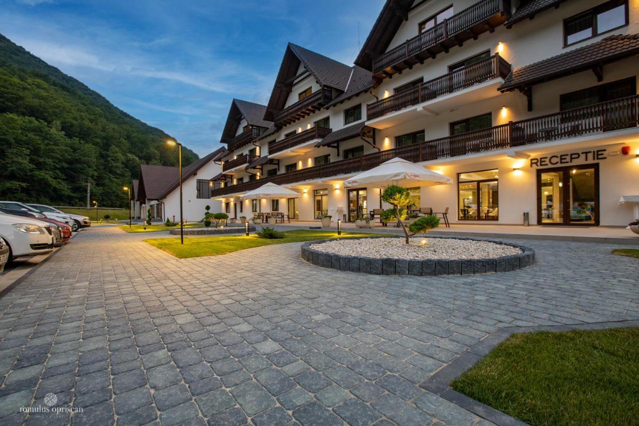 Nedei Hotel&Spa Transalpina Martinie Exterior photo
